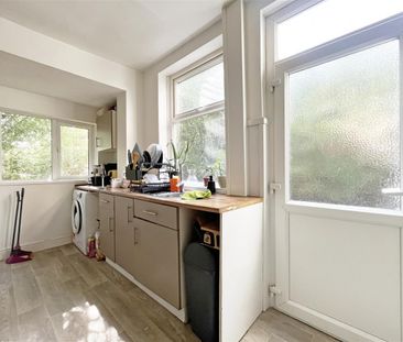 3 bedroom Detached house to rent - Photo 6