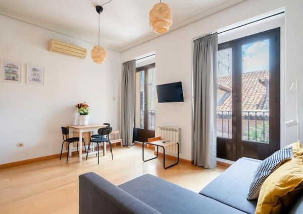 Calle de Cervantes, Madrid, Community of Madrid 28014