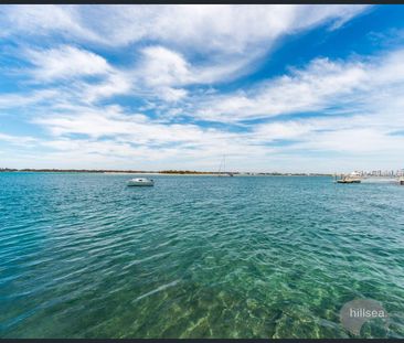 2/4 Baker Avenue, Labrador, Qld 4215 - Photo 5