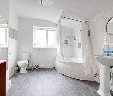 Shrubbery Road, London, N9 - Photo 3