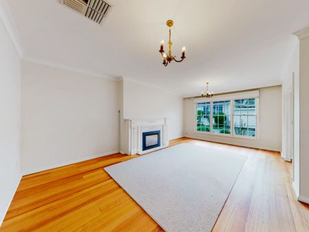 3 Bed, 1 Bath - Photo 2