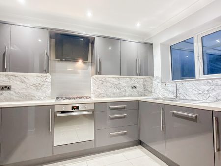 Poole, Dorset - Photo 3