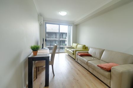 206/8B Myrtle Street - Photo 2