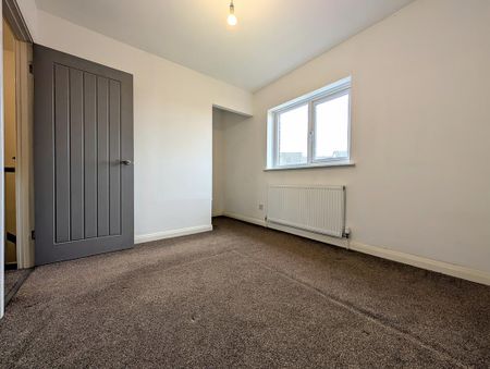 2 bedroom terraced house to rent - Photo 2