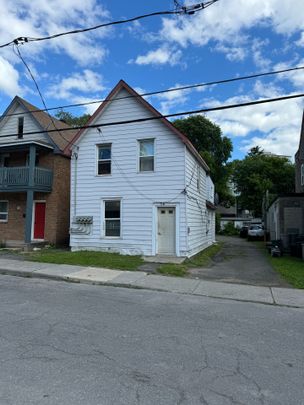 For Lease - 70 BARRETTE Street Unit# 1, Vanier and Kingsview Park, Ontario - Photo 1
