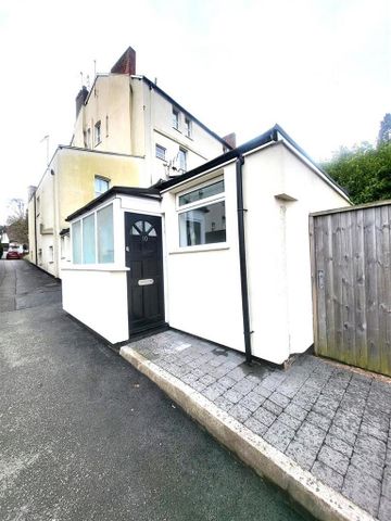 1 bedroom ground floor flat to rent - Photo 5