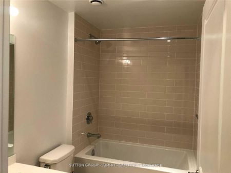 For Lease - 55 Speers Road Unit# 209, Oakville, Ontario - Photo 2