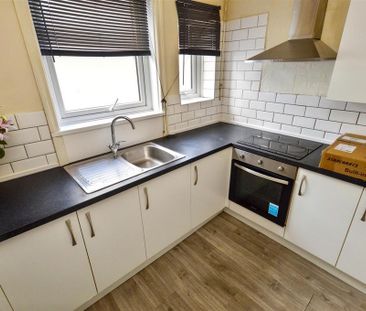 3 bedroom maisonette to rent - Photo 5