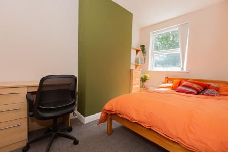 Charnwood Grove, West Bridgford, NG2 - Photo 2