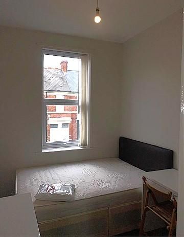 3 bedroom flat to rent - Photo 2