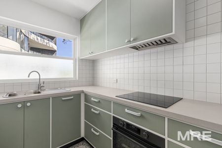 13/30 Queens Road, Melbourne - Photo 5