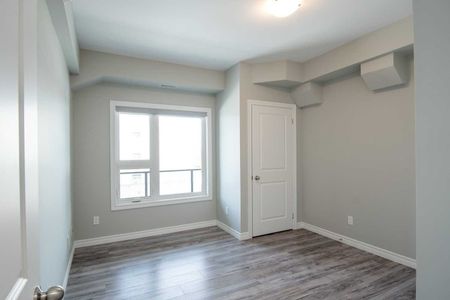 For Lease - 143 Bloor Street Unit# 203, Oshawa, Ontario - Photo 5
