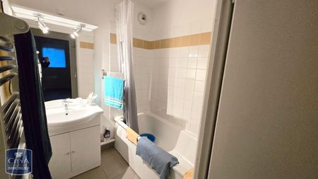 Location Appartement 2 pièces 47m² PECQUENCOURT 59146 - Photo 4