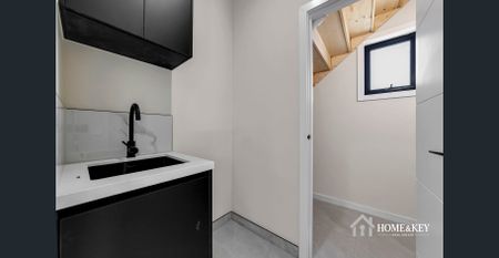 Brand New Double-Storey Luxury Living - Photo 4