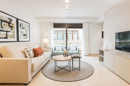 Pasaje Heredia, Málaga, Andalusia 29008 - Photo 3