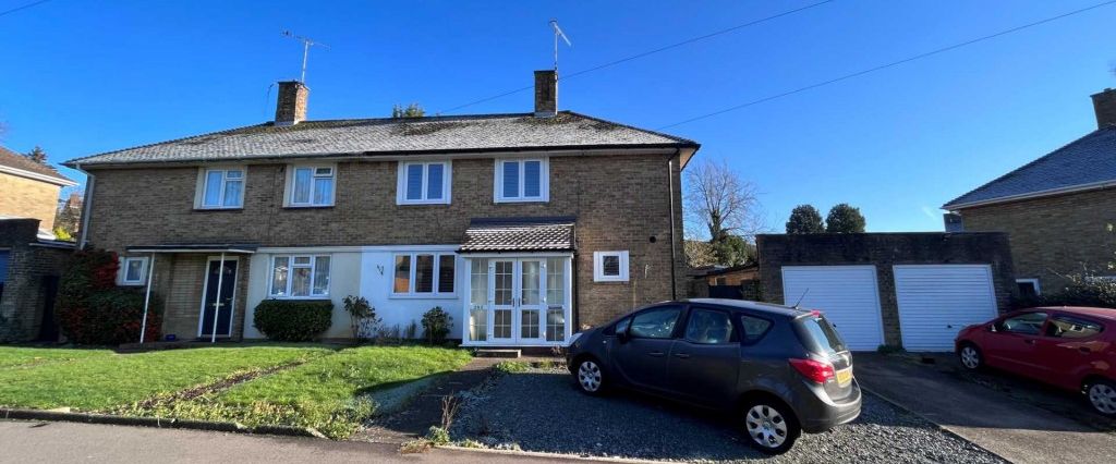 3 bed Semi Detached House for rent - Photo 1