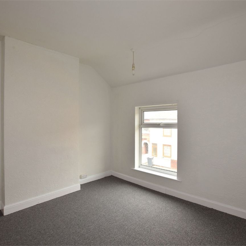 2 Bedroom Semi-Detached House - Photo 1