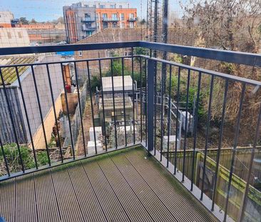 2 bedroom flat to rent - Photo 4