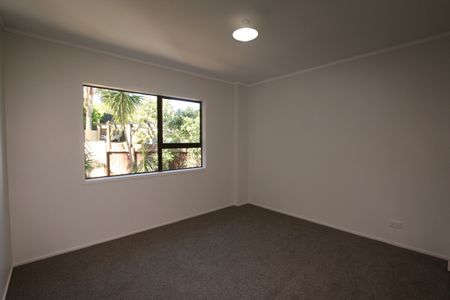 13b Montclair Rise, Browns Bay - Photo 5