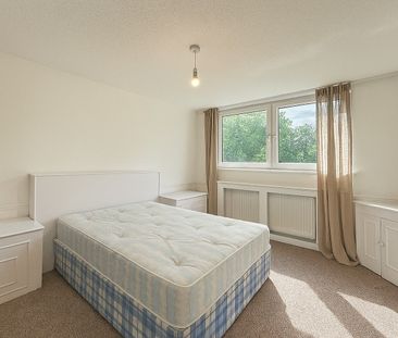 5 Bed Flat, Mansel Court, SW11 - Photo 5