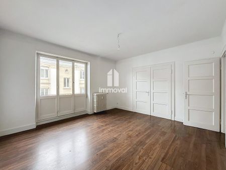 GARE - T3 de 80.49m² - Photo 4