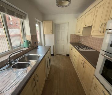 2 bedroom terraced house to rent - Photo 5