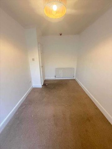 Harmer Street, Gravesend, DA12 - Photo 2