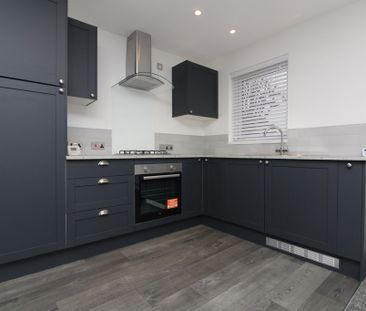 1 Bedroom Semi-Detached Bungalow - Photo 4