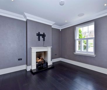 A beautifully presented three double bedroom semi-detached period h... - Photo 4