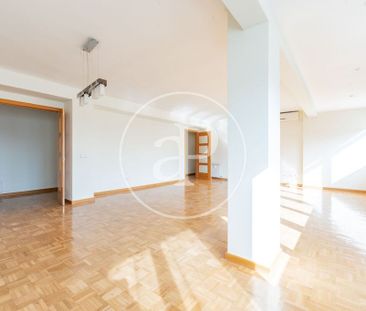 Luxury Apartment for rent in Madrid, Autonomous Region of Madrid - Photo 5