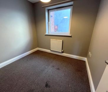2 bedroom ground floor flat to rent - Photo 5