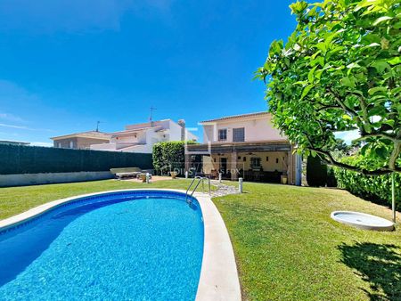 4 Bedroom house / villa with 500m² garden for rent in Cunit, Costa Dorada - Foto 3