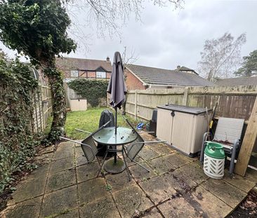 Albert Road, Bagshot, Surrey, GU19 - Photo 3