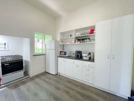 Furnished Room in Prime Red Hill Location - Photo 4