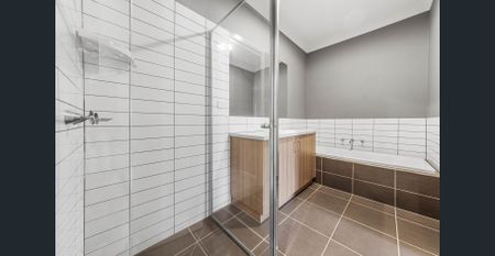 Modern, Low-Maintenance Living in the Heart of Lara. - Photo 4