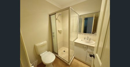 Modern & Low-Maintenance Living - Photo 4