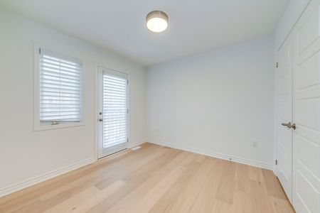 For Lease - 1305 Courtleigh Trail, Oakville, Ontario - Photo 2