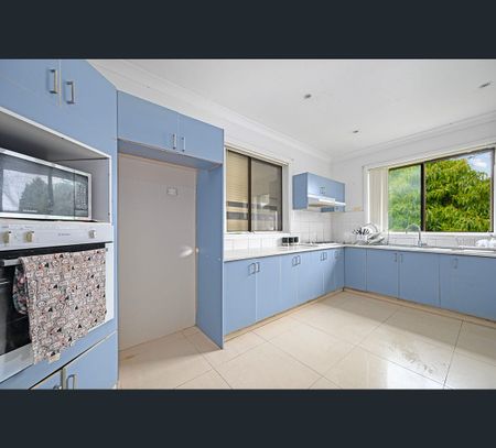 13 Natchez Crescent, Greenfield Park, NSW 2176 - Photo 3