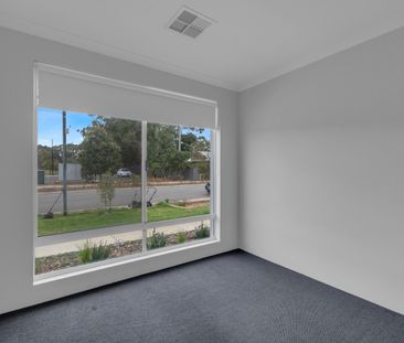 Four Bedroom Home in Byford - Photo 4