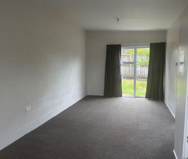 Papatoetoe - Photo 1