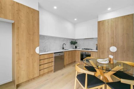 “Refined Urban Living” - Photo 5