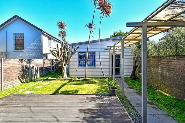 4-Bedroom Home with Double Garage – Takanini - Photo 1