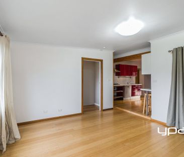 Quiet, Cosy & Convenient - Photo 1