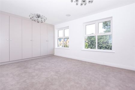 4 bedroom terraced house to rent - Photo 4
