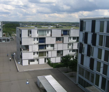 "Grosszügige 3.5-Zimmer-Wohnung in Zürich-Seebach" - Foto 2