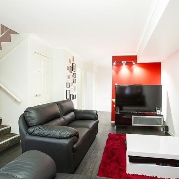 Full Brick Townhouse - Photo 1