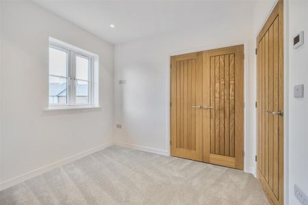 2 bedroom coach house to rent - Photo 4