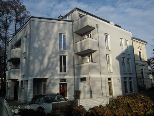 Geräumige, ruhig gelegene 2- Zimmer- Wohnung mit möblierter Küche in zentraler Lage Ried - Foto 1