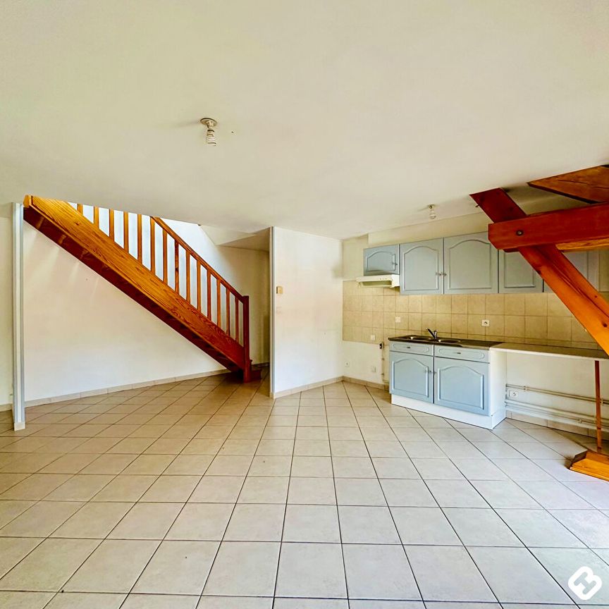 Location Appartement 4 pièces 74m² ROANNE 42300 - Photo 1