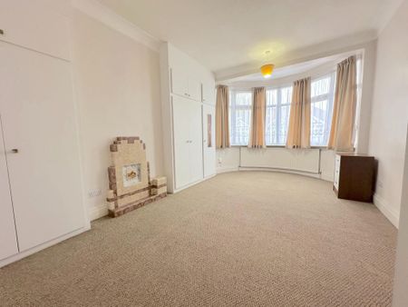 3 bedroom semi-detached house to rent - Photo 4